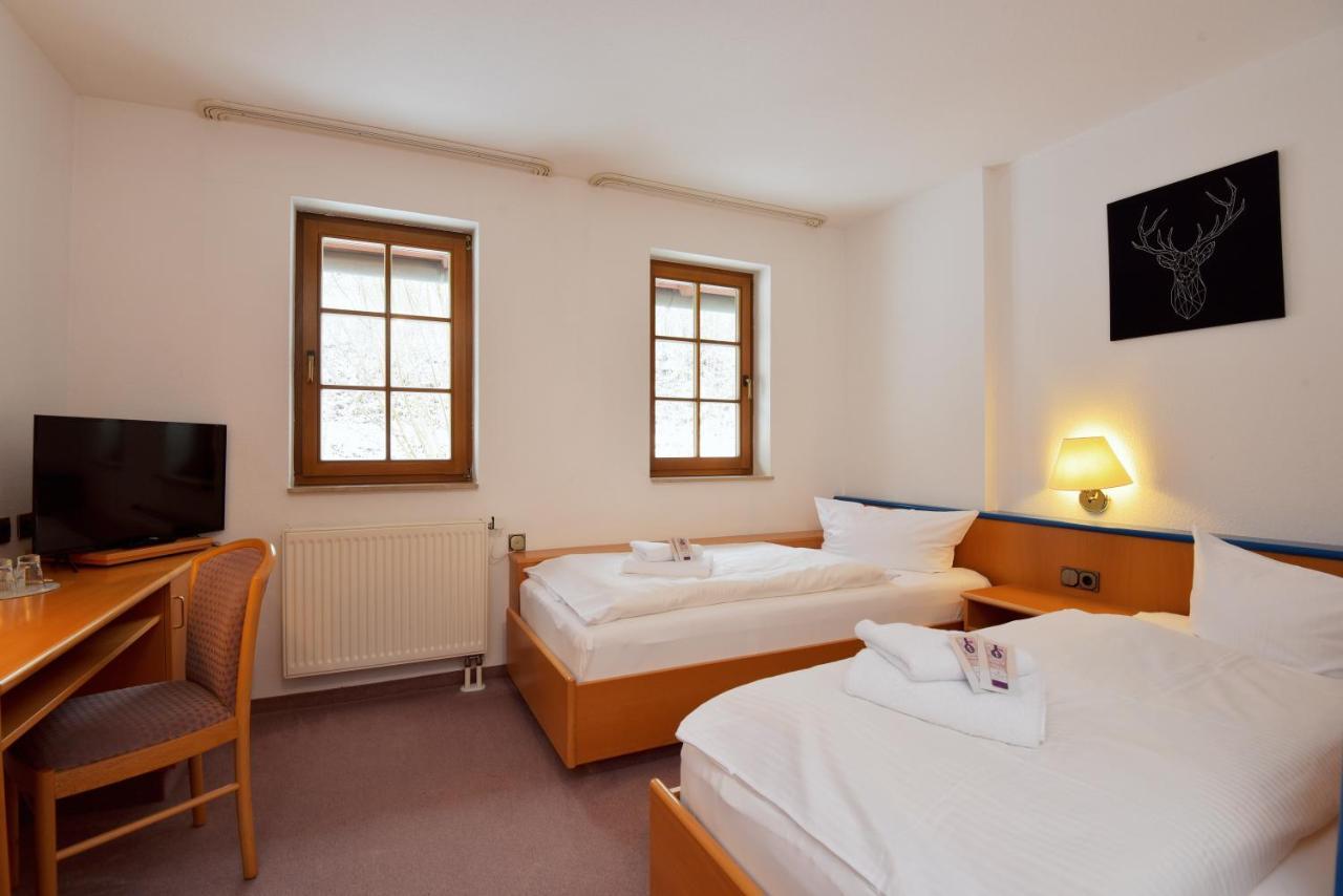 Landhotel Der Distelhof Mit Scheunencafe Dillstadt Habitación foto