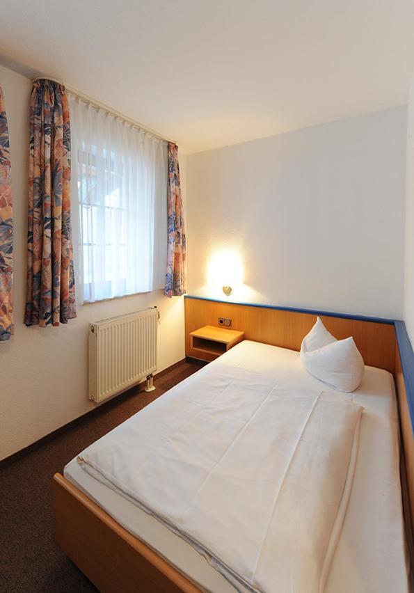 Landhotel Der Distelhof Mit Scheunencafe Dillstadt Habitación foto